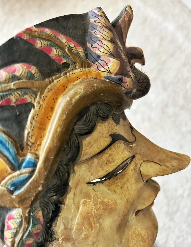 Cours Centre de yoga Vannes hypercentre cours de yoga débutant studio yoga vannes vinyasa hatha yog house – Location bureau Vannes massage bien-être soins spa location bureau cabinet vannes coworking