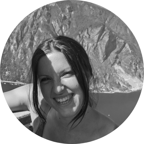 Cours Centre de yoga Vannes hypercentre cours de yoga débutant studio yoga vannes vinyasa hatha yog house – Location bureau Vannes massage bien-être soins spa location bureau cabinet vannes coworking neuroatypie tdah hpi