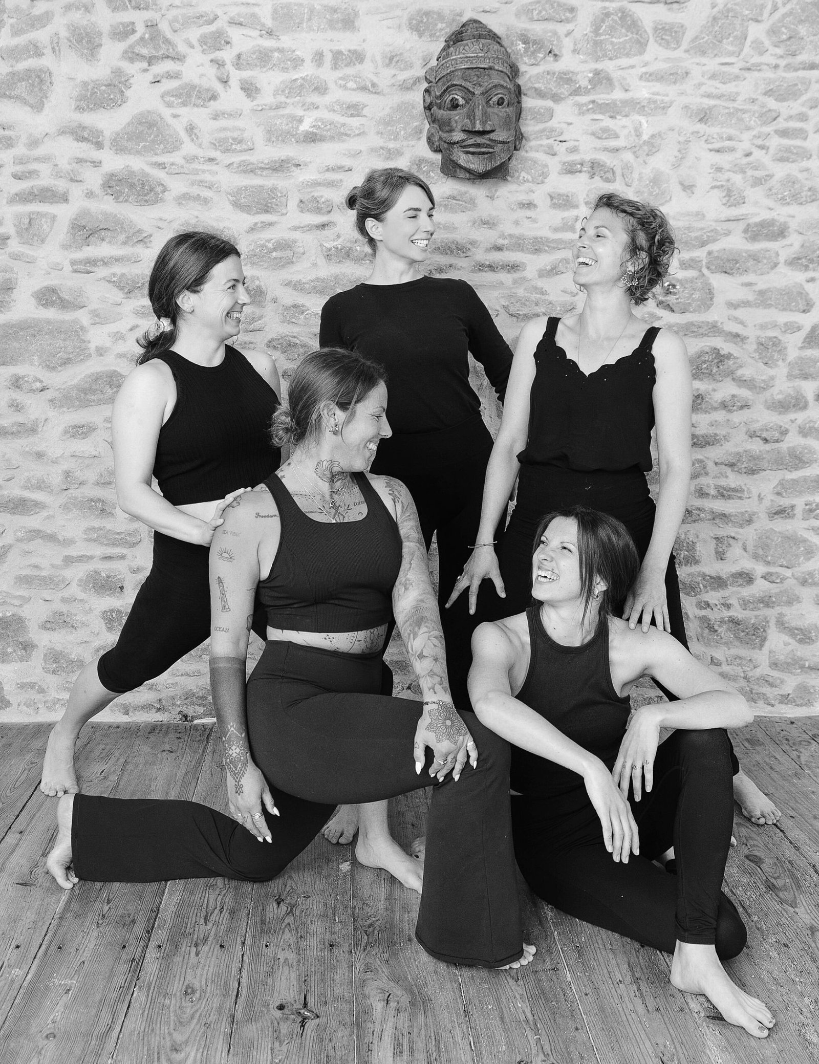 Cours Centre de yoga Vannes hypercentre cours de yoga débutant studio yoga vannes vinyasa hatha yog house – Location bureau Vannes massage bien-être soins spa location bureau cabinet vannes coworking neuroatypie tdah hpi