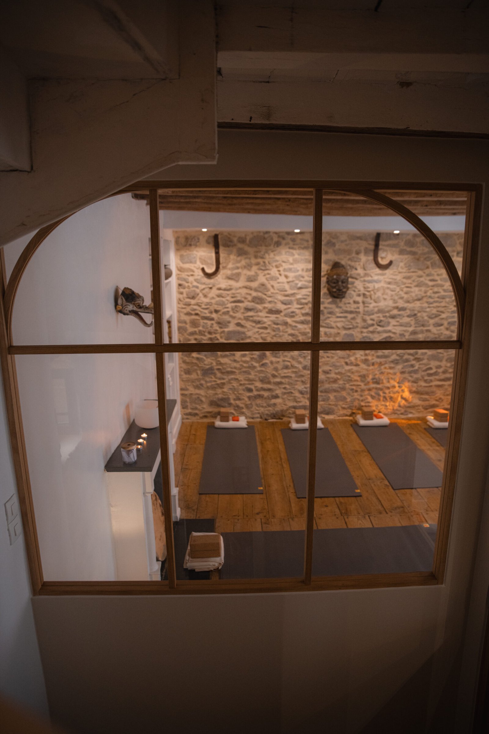 Cours Centre de yoga Vannes hypercentre cours de yoga débutant studio yoga vannes vinyasa hatha yog house – Location bureau Vannes massage bien-être soins spa location bureau cabinet vannes coworking neuroatypie tdah hpi
