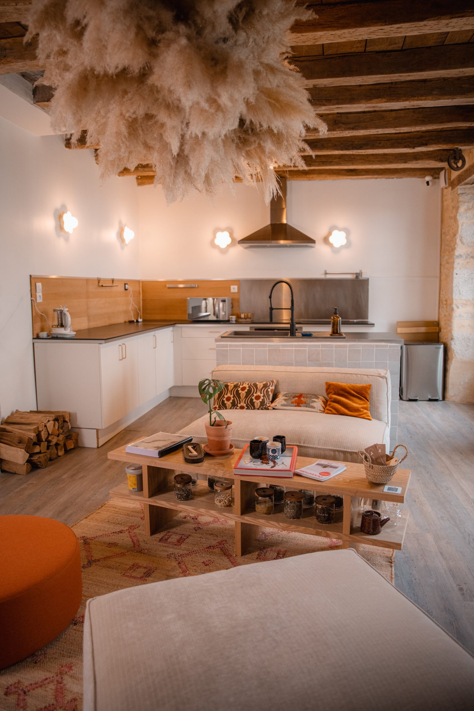 Cours Centre de yoga Vannes hypercentre cours de yoga débutant studio yoga vannes vinyasa hatha yog house – Location bureau Vannes massage bien-être soins spa location bureau cabinet vannes coworking neuroatypie tdah hpi