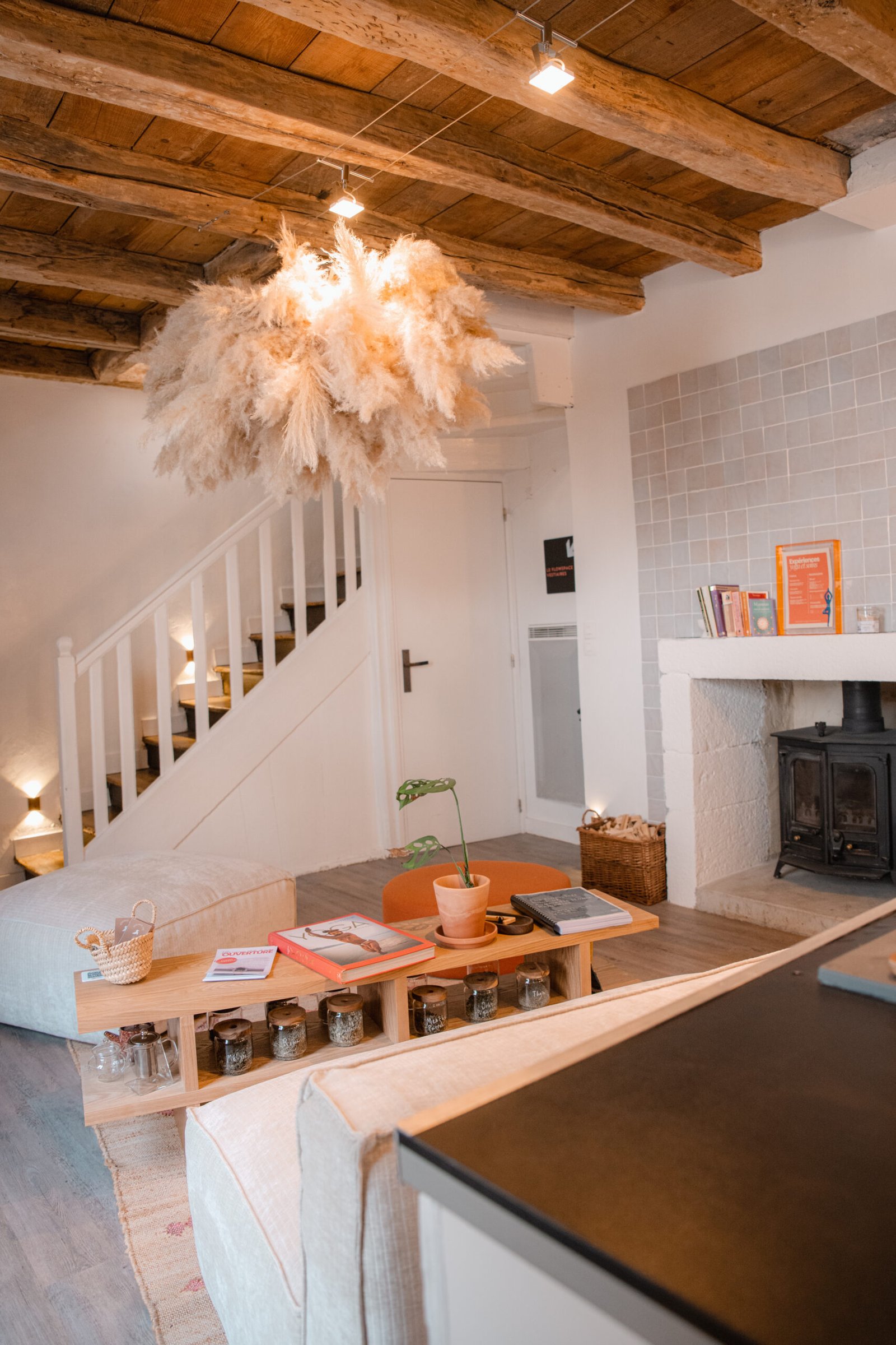 Cours Centre de yoga Vannes hypercentre cours de yoga débutant studio yoga vannes vinyasa hatha yog house – Location bureau Vannes massage bien-être soins spa location bureau cabinet vannes coworking neuroatypie tdah hpi